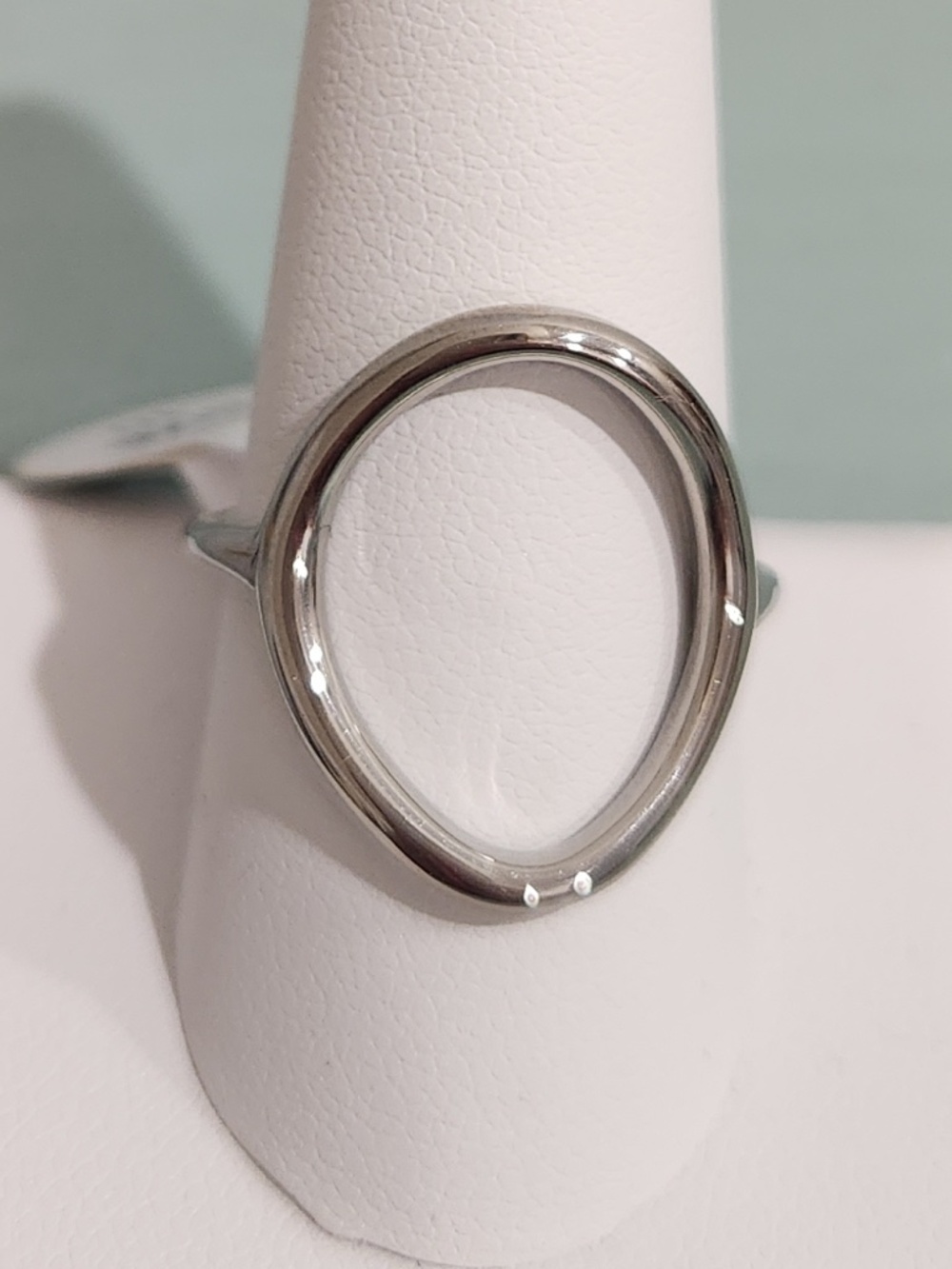 Silver-tone SZ 10 Ring NWT Large Open Circle Design, Slight Curve for Comfy fit
